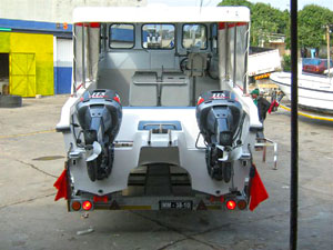 boat_mozcat28_rear_view_built_by_yamaha_marine_service_mozambique